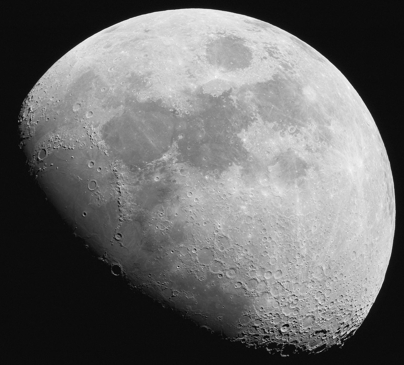 Moon pics. Луна (Планета). Луна в космосе. Снимки Луны. Серая Планета.